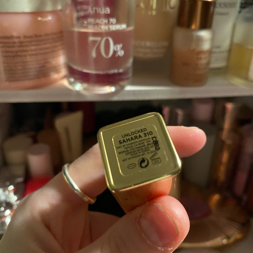 Hourglass Gold Satin Lipstick - Picture 6 of 10
